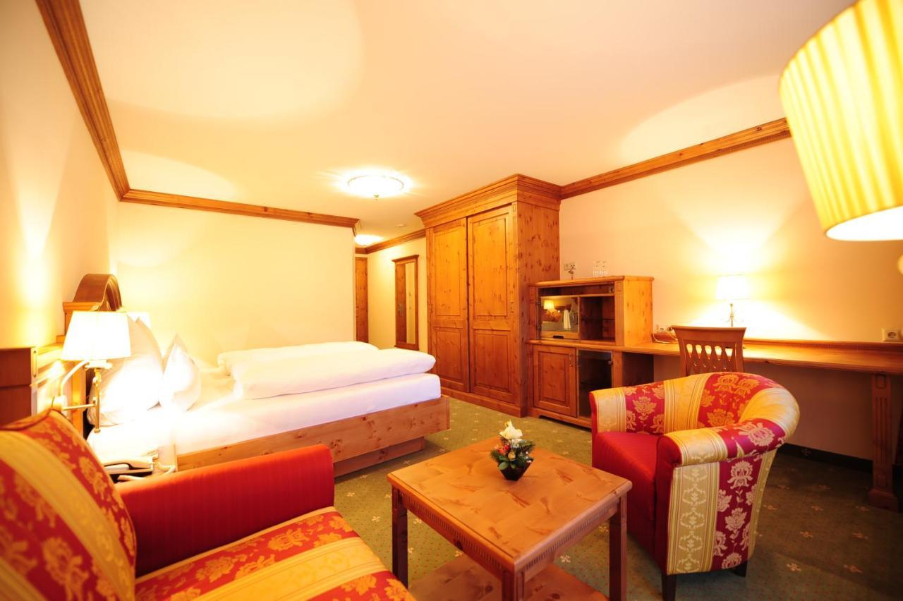 Hotel Max Зерфаус Екстериор снимка