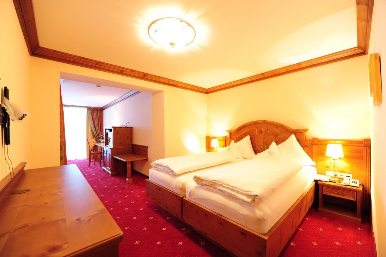 Hotel Max Зерфаус Екстериор снимка