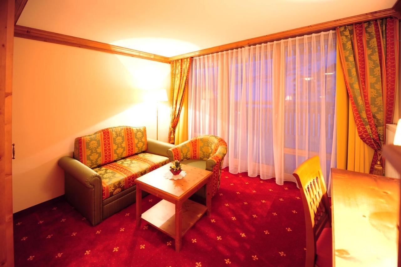 Hotel Max Зерфаус Екстериор снимка
